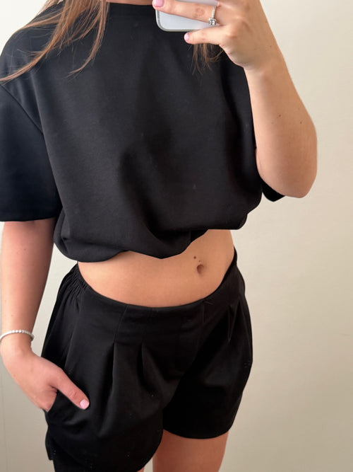 Co-ord Set zwart – Cropped Top & Tailored Short