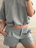 Co-ord set licht grijs - cropped top & tailored short