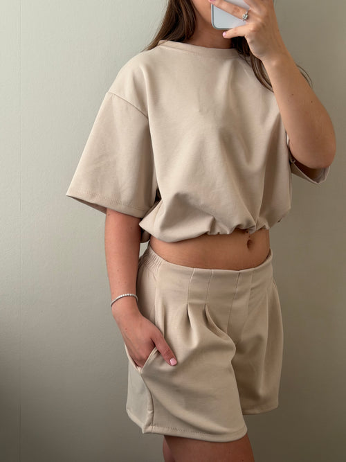Co-ord Set beige – Cropped Top & Tailored Short