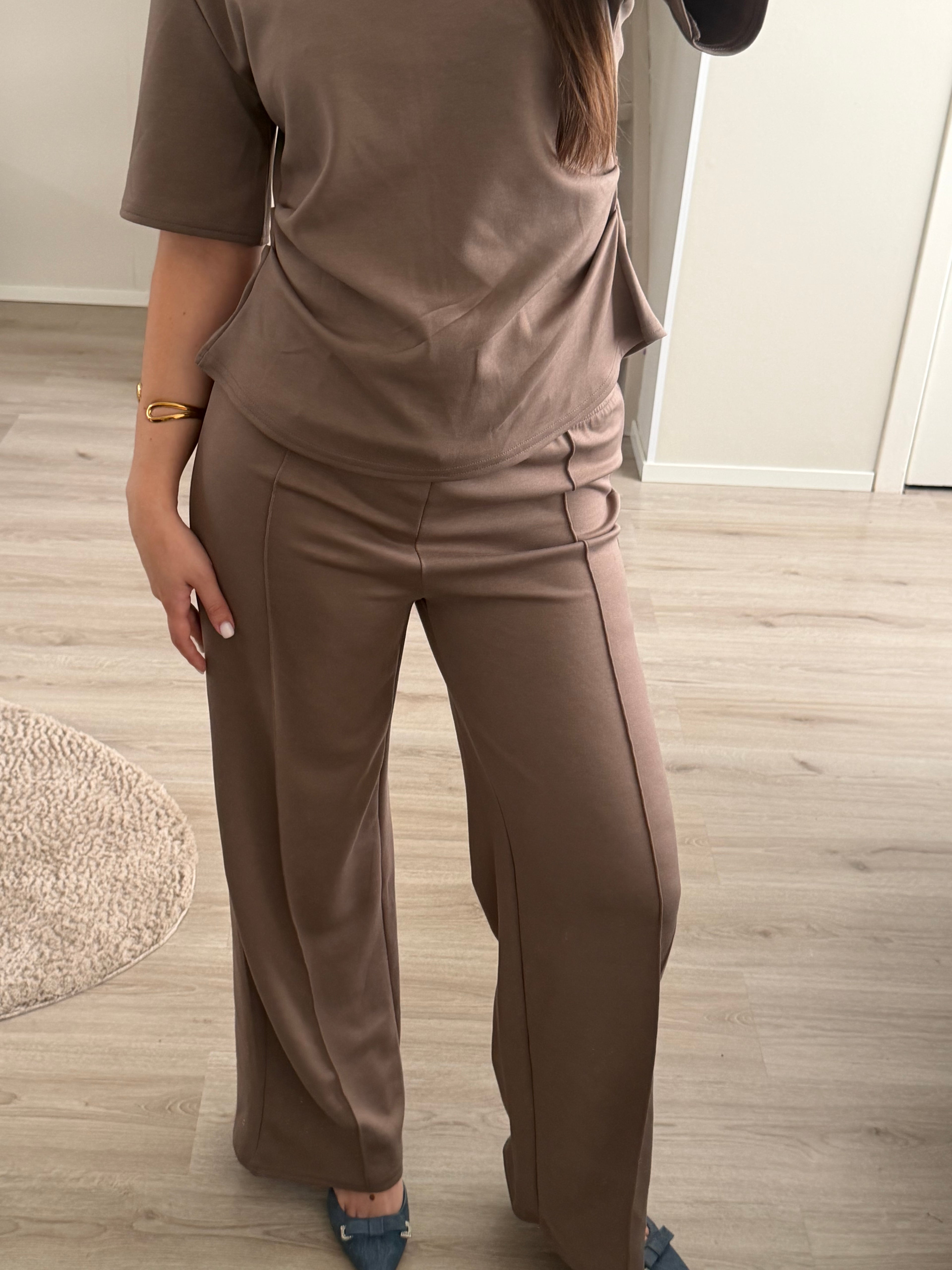 Taupe Lounge Set – Top & Wide Leg Broek