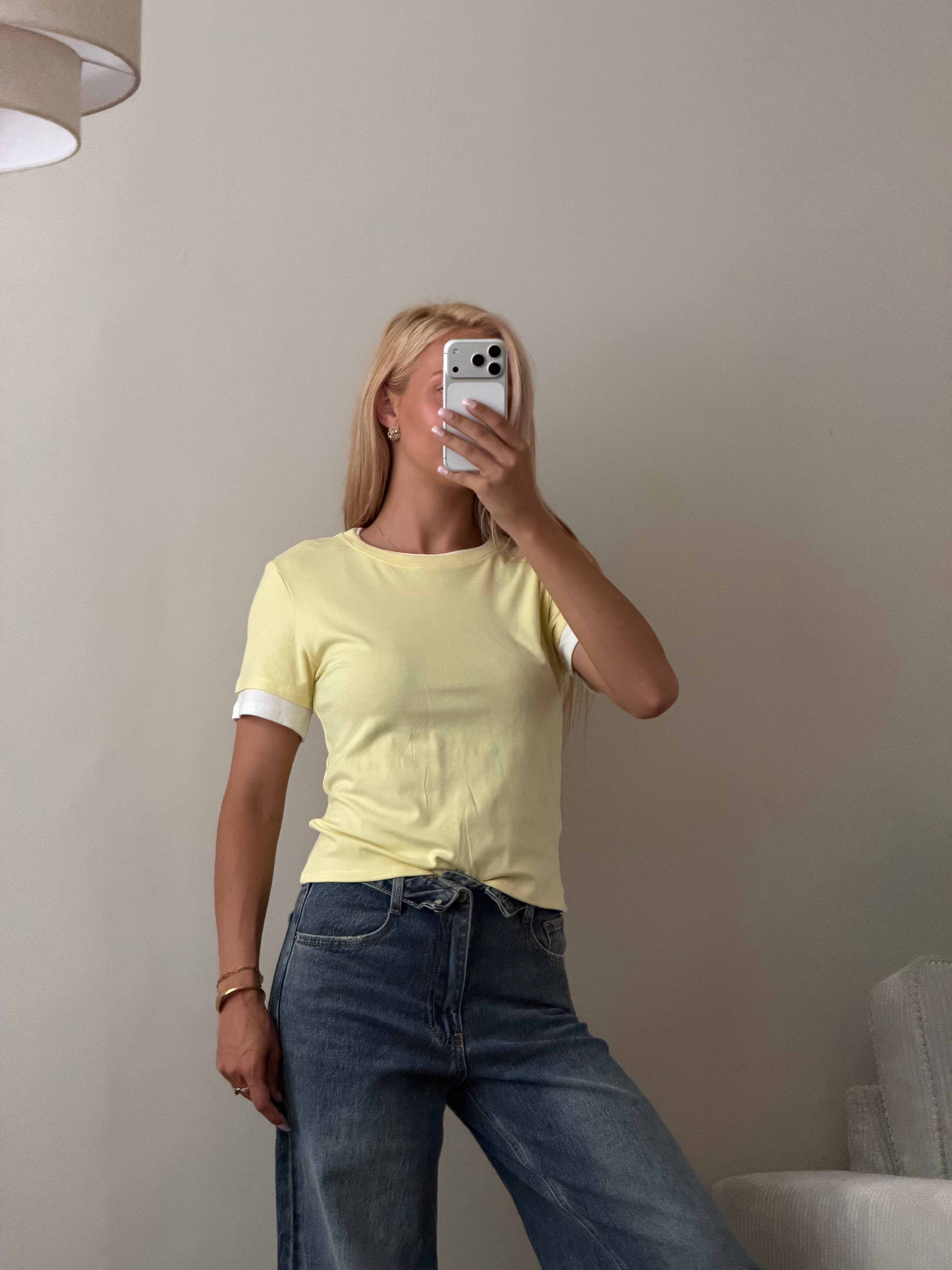 Butter yellow t-shirt